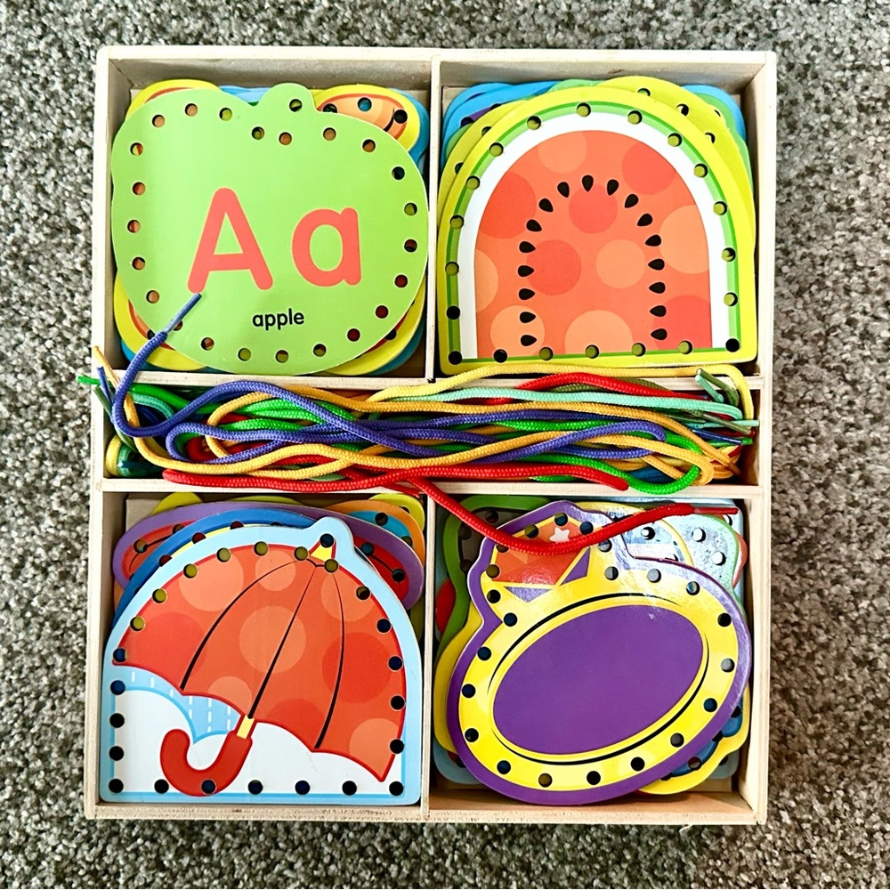 Melissa & Doug Wooden Alphabet Lacing Cards – Complete Set – ABC Learning Toy